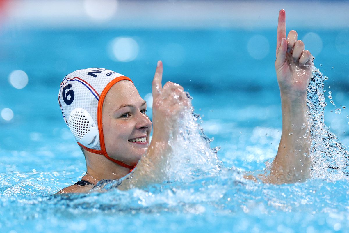 De mooiste foto's van de waterpolosters: Oranje kan olympisch sprookje van 2008 nog altijd herhalen na zege op Italië in kwartfinale