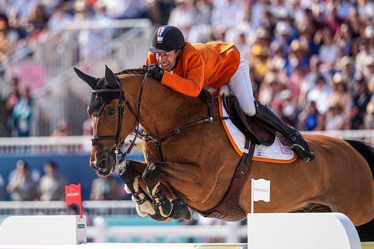 Na bloedstollende ontknoping pakt Oranje-springruiter Maikel van der Vleuten bronzen medaille op Olympische Spelen