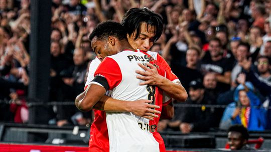 Feyenoord deelt eerste tik uit aan José Mourinho: knotsgekke slotfase zorgt voor zege op Fenerbahçe