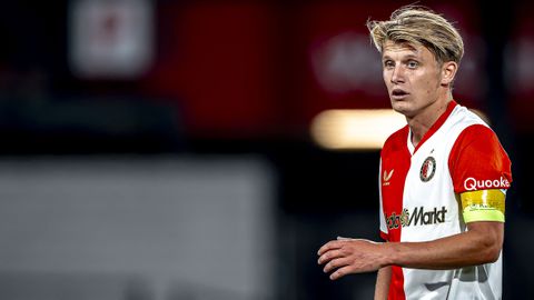 'Verraste' Feyenoord-aanvoerder Sem Steijn reageert op keuze van Robin van Persie: 'Kreeg gelijk kippenvel'