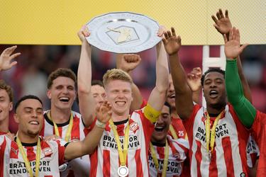 'Fantastische weken' voor kersvers PSV-aanvoerder Jerdy Schouten: 'Daar ben ik dankbaar voor'
