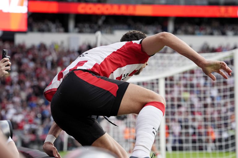 Schrik om bizarre actie PSV'er: 'Dit heb ik nog nooit meegemaakt'