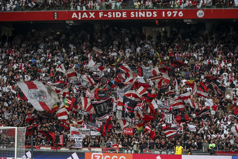 Verbazing bij Ajax-fans om nieuwe politiestaking: 'Kennelijk kan dat niet in dit land'