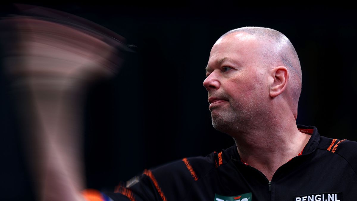 Raymond van Barneveld is verliefd op weer een ander pijltje: 'Had ik eerder moeten doen'