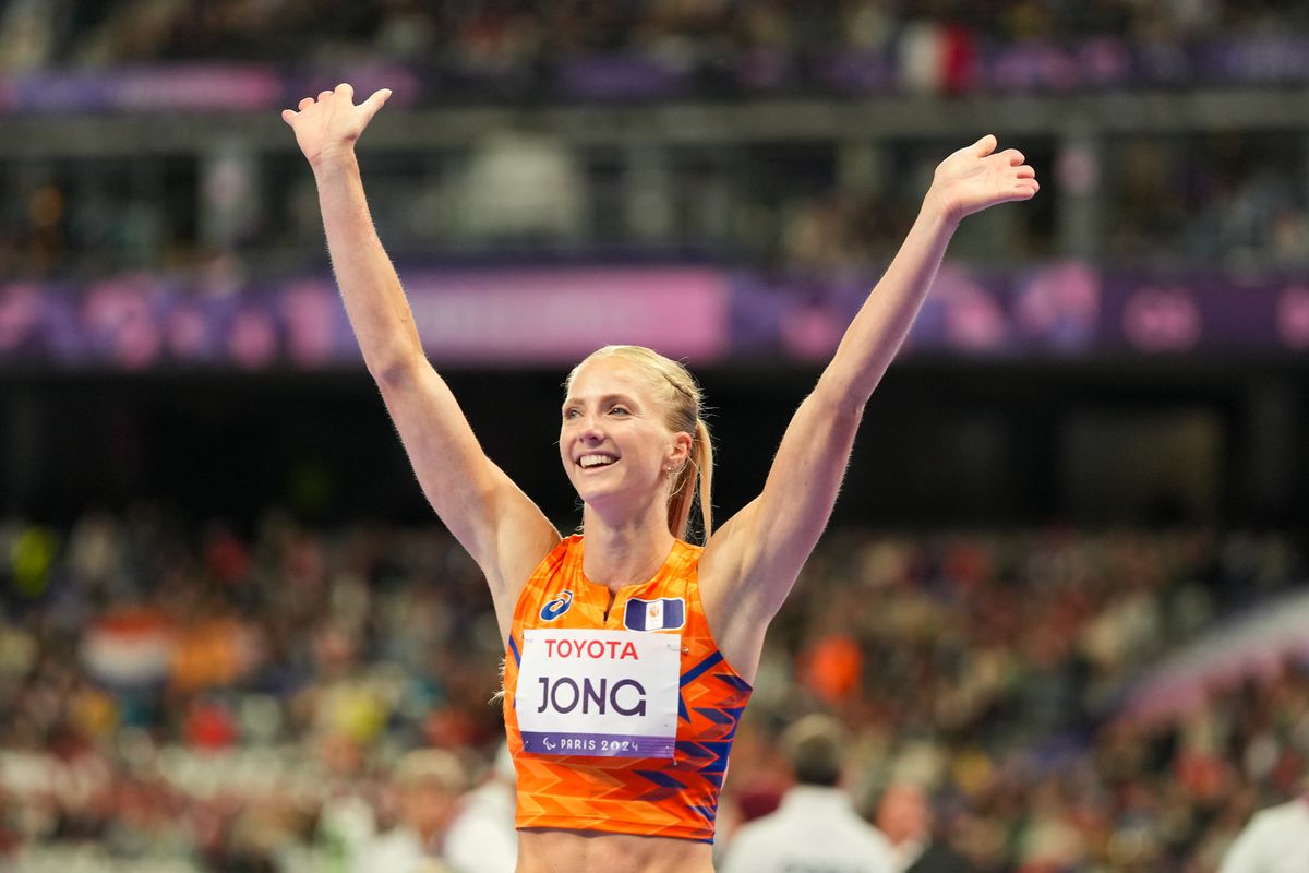 Fleur Jong schittert met goud op Paralympische Spelen: waanzinnig succes voor Nederland op 100 meter