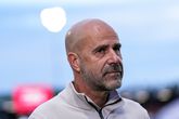 Zorgen voor PSV-trainer Peter Bosz