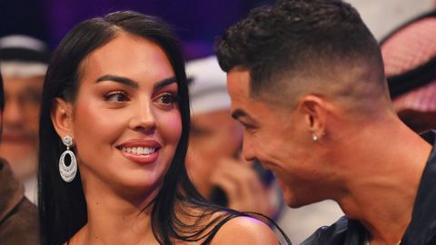 Bizarre vaartocht Cristiano Ronaldo en Georgina Rodriguez: glamourduo stuit op naakt koppel