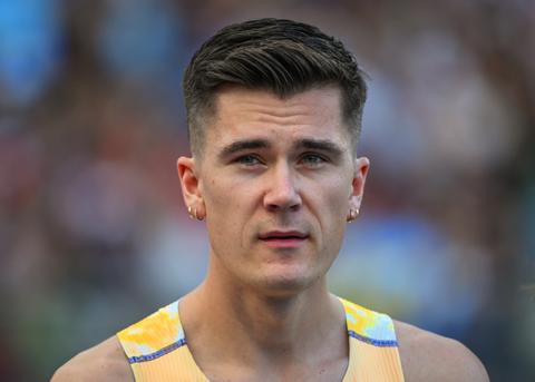 Topatleet (25) haalt tijdens Diamond League hard uit naar 'lafaards': 'De rest was een stel losers'