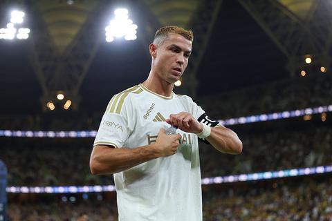 Cristiano Ronaldo betrapt tijdens opvallend moment: beelden gaan massaal rond