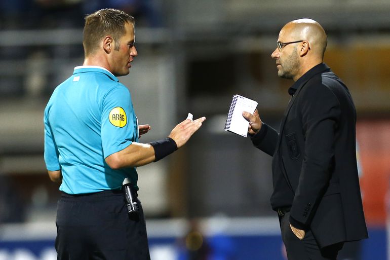 Arbiter Danny Makkelie slaat terug naar boze PSV-trainer Peter Bosz: 'Dat gaat mij te ver'