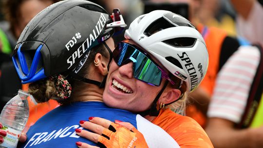 Europees kampioene Demi Vollering doet opmerkelijke onthulling over matig WK: 'Daardoor voel je je ook onzeker'