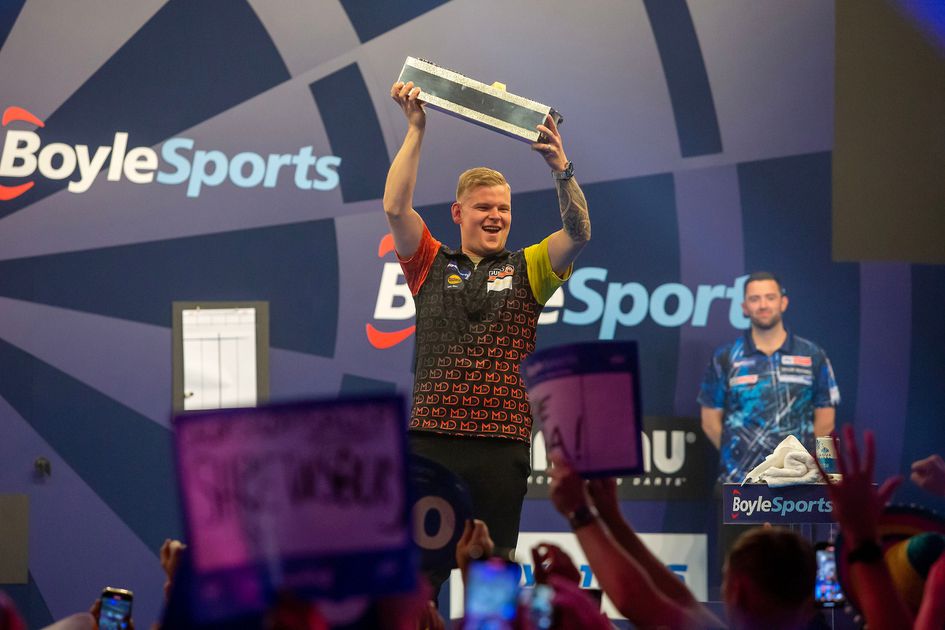 Prijzengeld World Grand Prix: bijzonder toernooi keert heel veel geld uit aan topdarters als Michael