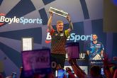 Mike De Decker is de titelverdediger op de World Grand Prix en pakte dus in 2024 die 120.000 pond prijzengeld. Wie pakt 'm dit jaar? ©PDC