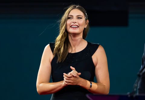 Tennisicoon Maria Sharapova schrikt zich rot en krijgt opvallende reactie: 'Vat ik maar op als compliment'