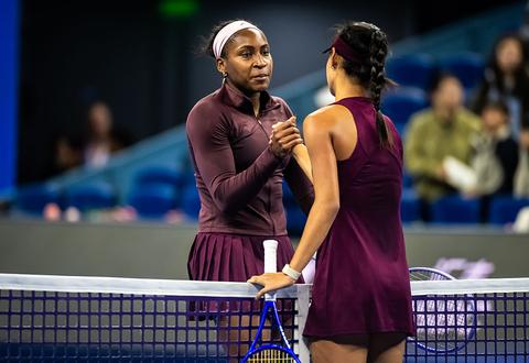 Toptennisster Coco Gauff slaat terug na stortvloed aan racistische reacties rond 'onsportief gedrag': 'Het is gestoord'
