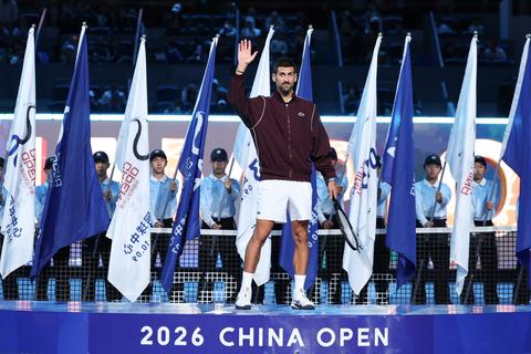 Toptennisser Novak Djokovic (39) schrijft na opgave tegenstander historie met bizarre reeks