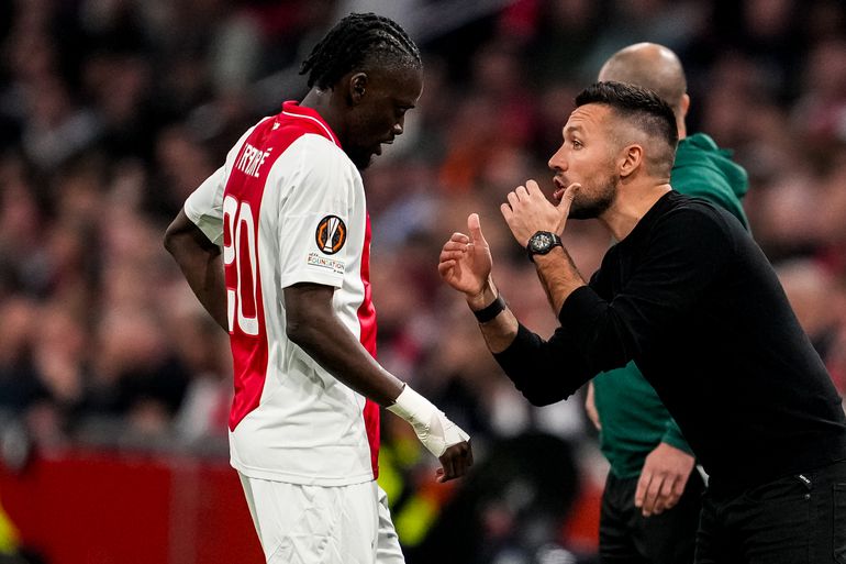 Opvallende tactiek van Ajax werkt voor eerlijke Bertrand Traoré: 'Voel me daardoor beter en beter'