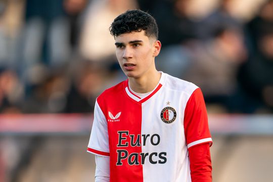 Mooi moment voor familie Van Persie bij comeback Feyenoord onder 19 in Youth League