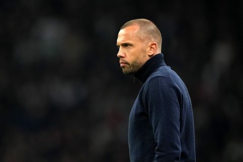 'John Heitinga vliegt er snel uit bij Ajax'