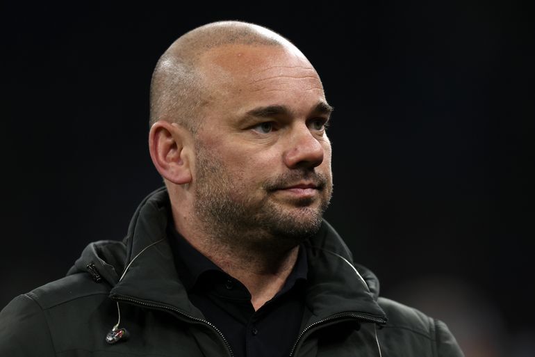 Oud-profvoetballer Wesley Sneijder (41) zet eigen fysiek probleem in perspectief: 'Het is verschrikkelijk, maar...'