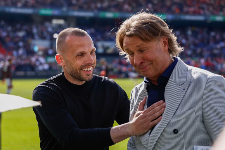 Legendarische coach genoemd als redder van Ajax na ontslag John Heitinga: 'Weet niet of zijn vrouw dat goed vindt'