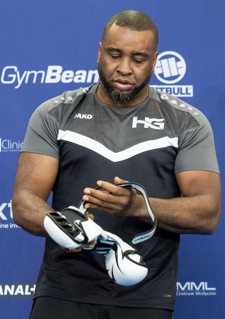 Laatste kickbokser die Rico Verhoeven knock-out kreeg, is terug bij Glory: 'Zoals mij is er maar één'