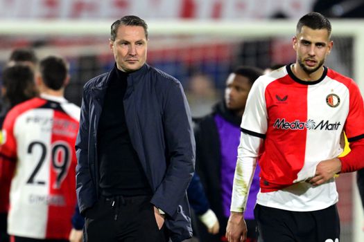 Brian Priske is klaar met cadeautjes van Feyenoord: 'Jullie hadden gister Sinterklaas, wij zijn dat al maanden'