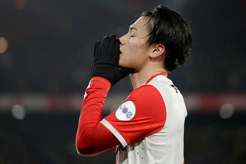 LIVE Eredivisie | Feyenoord na één helft al op grote voorsprong tegen PEC Zwolle dankzij hattrick Ueda