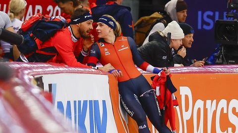 Schaatstopper Joy Beune gaat strijd aan met haar vriend Kjeld Nuis: 'Wie heeft de betere tattoo?'