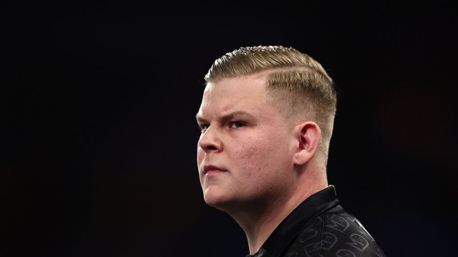 Oud-darter spreekt Mike De Decker tegen over Premier League Darts: 'Hij mag niet klagen'
