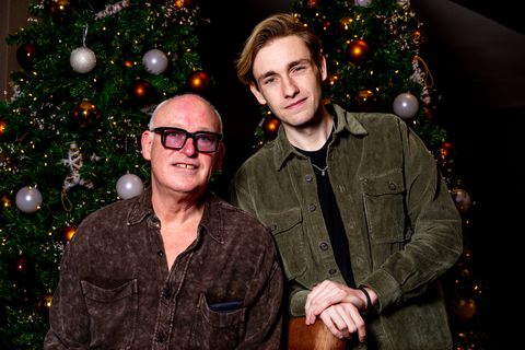 Zoon René van der Gijp deelt nummer uit 'donkere dagen' van zijn vader: 'Hij vermoordt me als hij dit hoort'