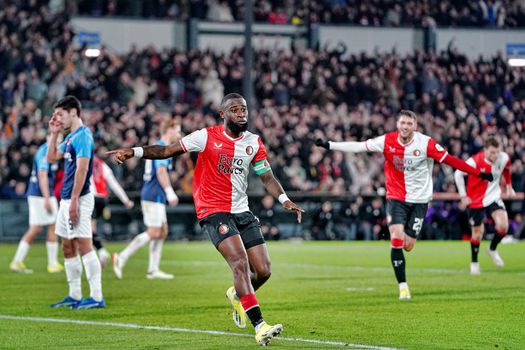 Feyenoord overklast AZ in KNVB Beker, uitvallen Timber en Trauner domper voor Arne Slot