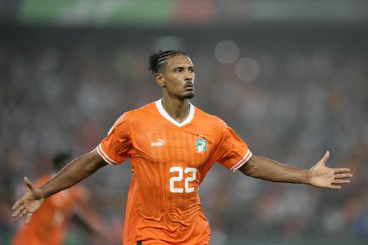 Sébastien Haller schiet gastland Ivoorkust naar finale Afrika Cup, Nigeria wint van Zuid-Afrika na penalty's