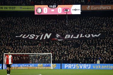 Feyenoord-fans steken pechvogel Justin Bijlow hart onder de riem tegen AZ