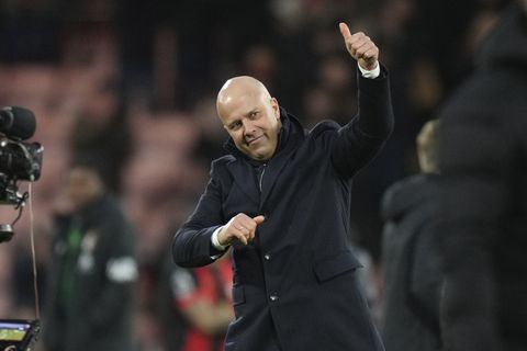 Arne Slot mag zich opmaken voor 'magisch moment': 'Dan wordt hij echt een van allerbeste trainers ooit'