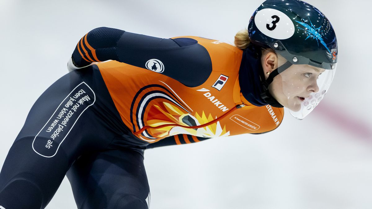 Topshorttrackster valt bij World Tour in Tilburg op met emotionele boodschap: 'Oh mijn God, dat had ik echt niet verwacht'