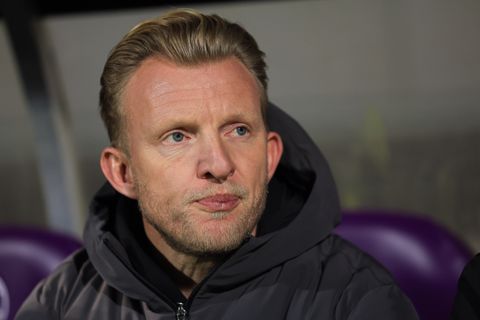 Beerschot-voorzitter haalt uit naar trainer Dirk Kuijt: 'Zijn uitspraken gingen te ver'