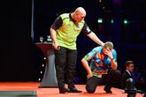 Michael van Gerwen en Wayne Mardle, januari 2020 ©Getty Images