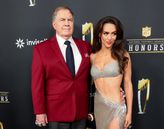 Bill Belichick en Jordon Hudson ©GettyImages