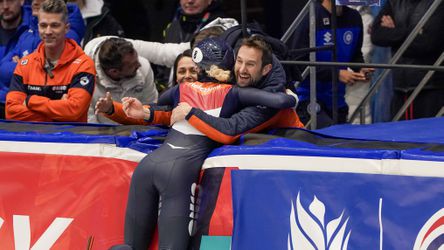 Nederlandse shorttrackers staan opgefokt aan de start in Tilburg: 'Extra naaien, extra agressief'