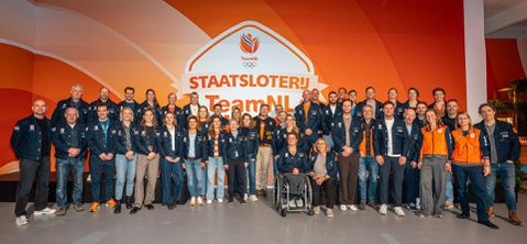 Koninklijke familie brengt feestelijk bezoek aan olympische legendes in Milaan