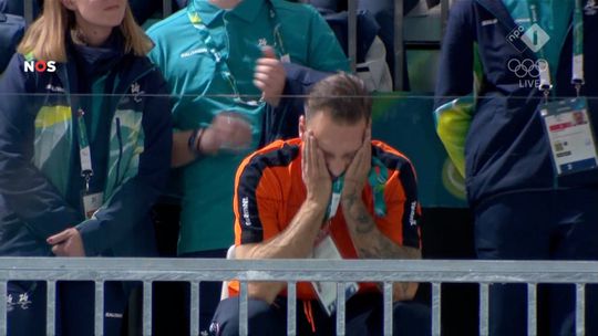 Kjeld Nuis kan teleurstelling niet verbergen na drama voor schaatsvriendin Joy Beune