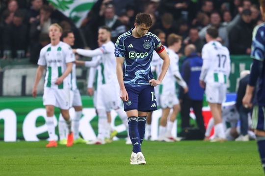 Dramatisch Ajax opnieuw onderuit tegen plaaggeest Groningen: Champions League verder uit zicht