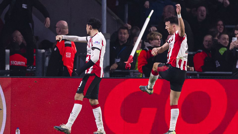 Flinke ontlading bij PSV'ers Ricardo Pepi en Ivan Perisic. ©PRO SHOTS.