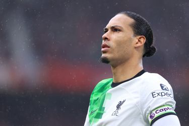 Liverpool loopt schade op in titelstrijd door geweldige goals aartsrivaal Manchester United