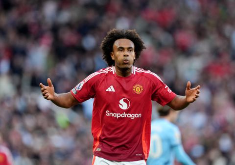 Joshua Zirkzee zorgt in Engeland voor verbazing met 'typerende' actie vlak voor invalbeurt Manchester United