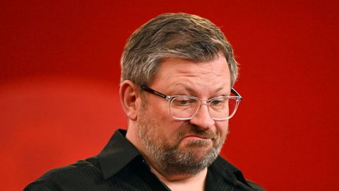 Topdarter heeft lak aan ongeschreven regel: 'Het komt vreemd over'