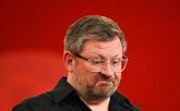Darter James Wade gaf zijn tegenstander geen boksje bij het begin van de beslissende leg, een ongeschreven regel in het darts. ©Getty Images
