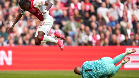 Valentijn Driessen begrijpt niks van opvallende actie bij NAC - Ajax: 'Waar gaat dit over, die Eredivisie?'