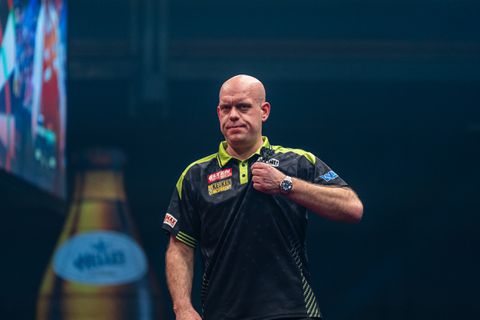 Verklaring voor week van 'drie keer niks' voor topdarter Michael van Gerwen: 'Er zat iets niet goed'